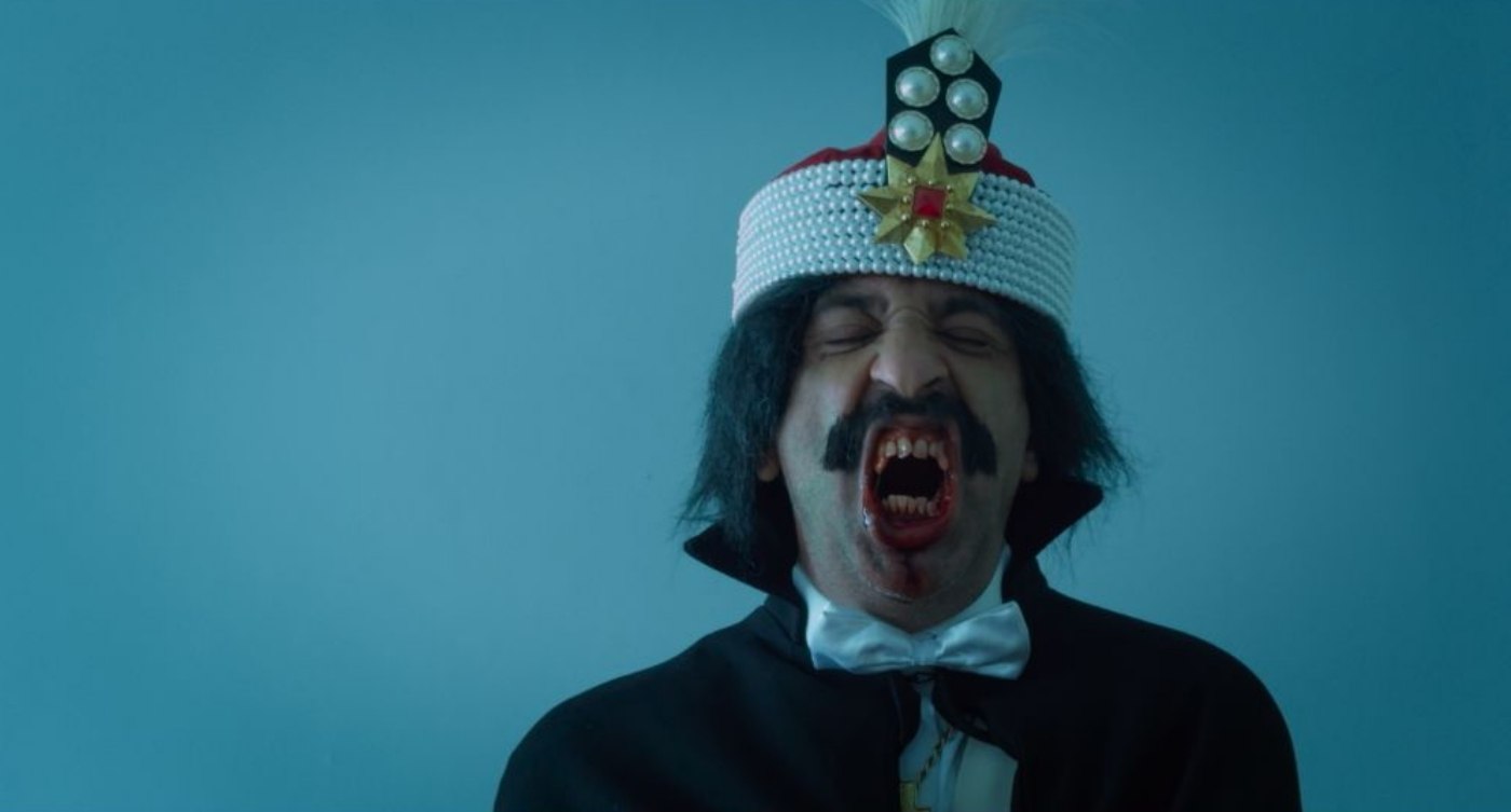 Dracula - Recensione: Un vampiro vampirizzato